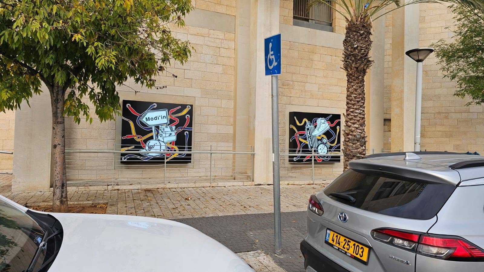 שלטים מוארים — Foot Locker מודיעין